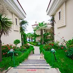 Yel Курортный комплекс 3*