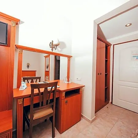Yel Hotel 3*